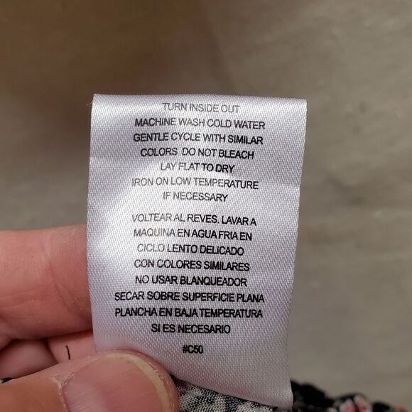 2 Piece Shorts and Top Set by Lily Rose in Size M - Picture 7 of 10